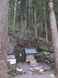 津島神社（宮川ウォーク、持山橋〜カラスキ谷公園）