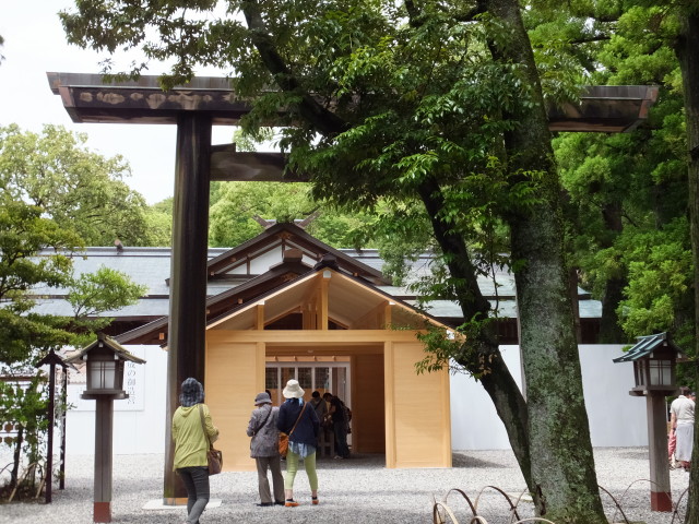 平成の御造営が開始されている猿田彦神社