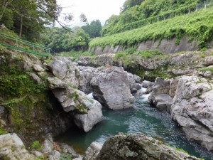 大滝峡にあるおんべまつりの祭場（大紀町滝原）