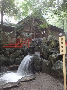 かなえ滝（椿大神社）