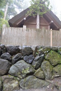 風宮の石垣に隠されていたハート型の石