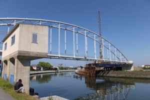 仮設橋の撤去作業（勢田川水管橋架設工事）