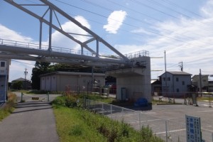 架設工事を終えた勢田川水管橋