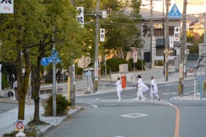 松阪神社式年遷座・お木曳きを終えて帰途につく参加者