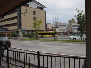 「ポケモン電気バス」（伊勢市駅前にて）